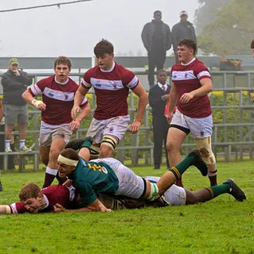 Kearsney 1st XV beats Glenwood in the mist, takes hockey win, too