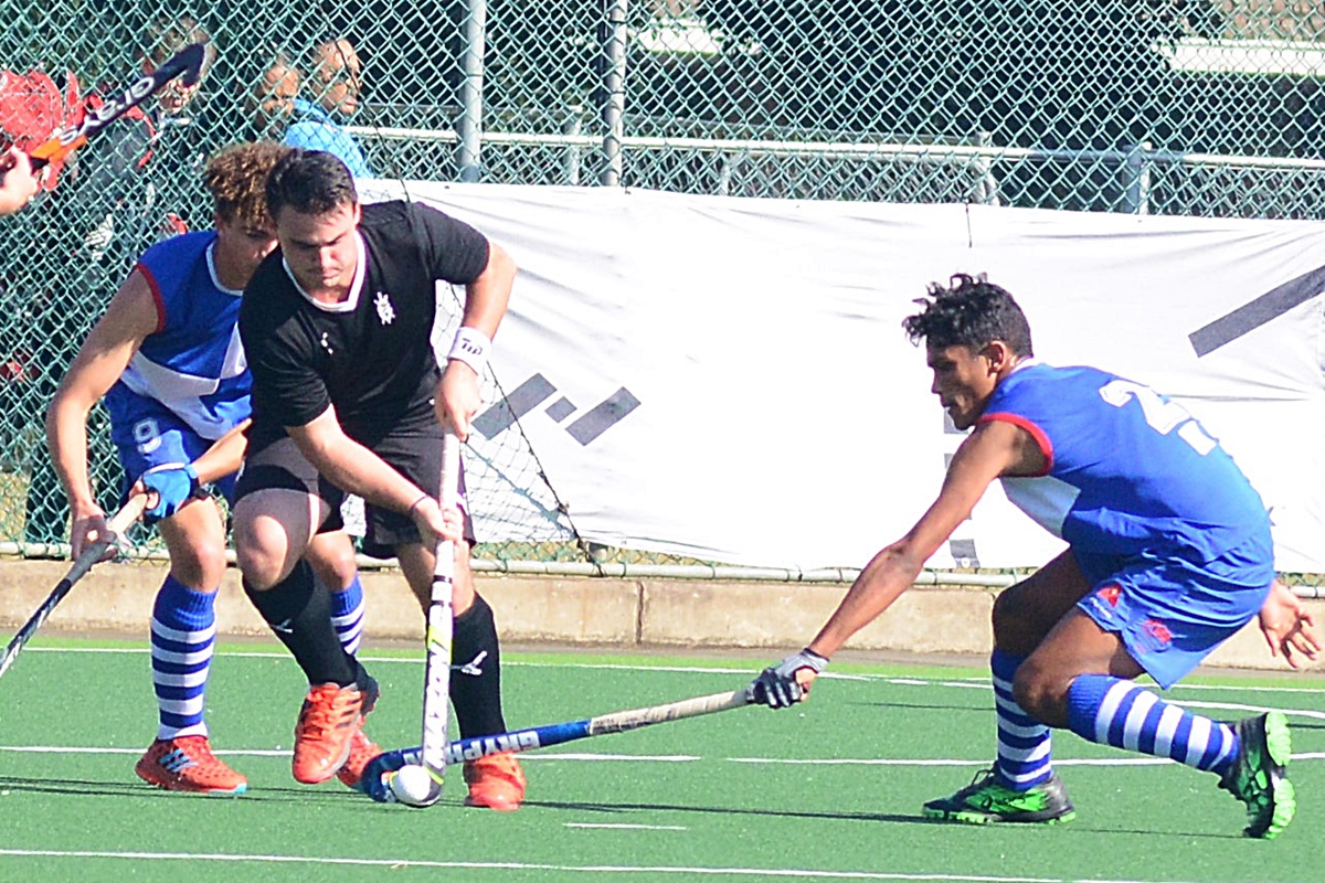 In charge in defence for KZN Coastals against Western Province.