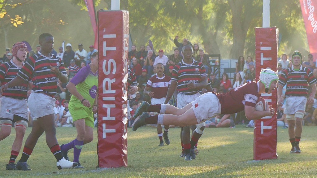 Kearsney's industrious centre Keanu Williamson went over for his side's second try in the second half, leaving the College defence flatfooted after a deft dummy and step off his right foot. (Photo: Brad Morgan).