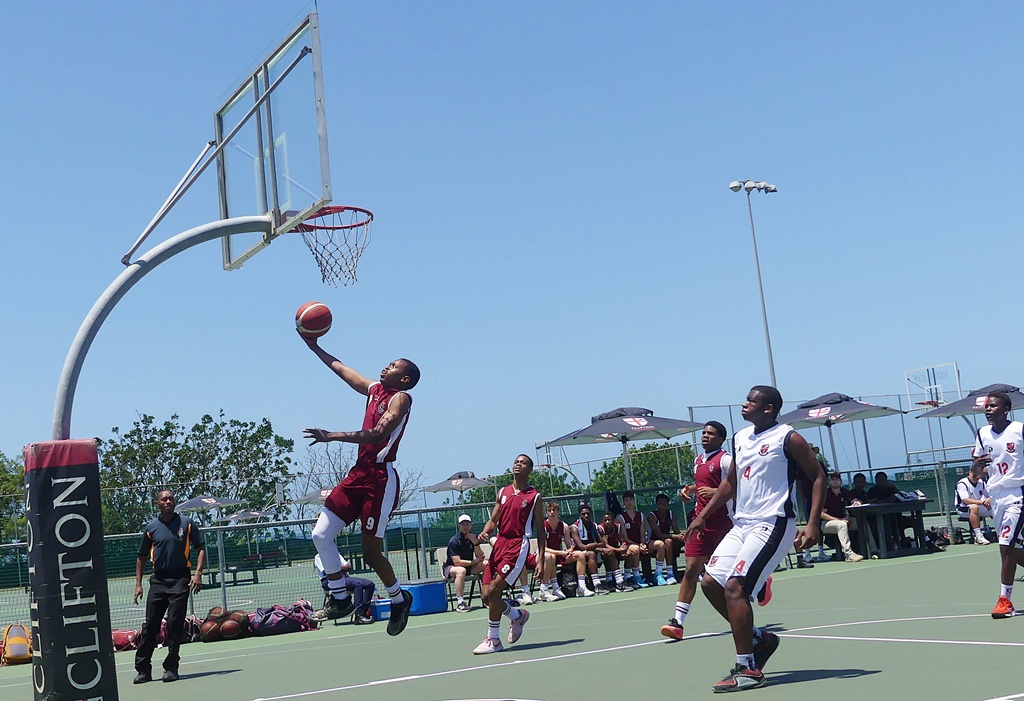 After a slow start, Kearsney pulled away from Clifton in the second quarter, on their way to a comfortable victory. (Photo: Brad Morgan).
