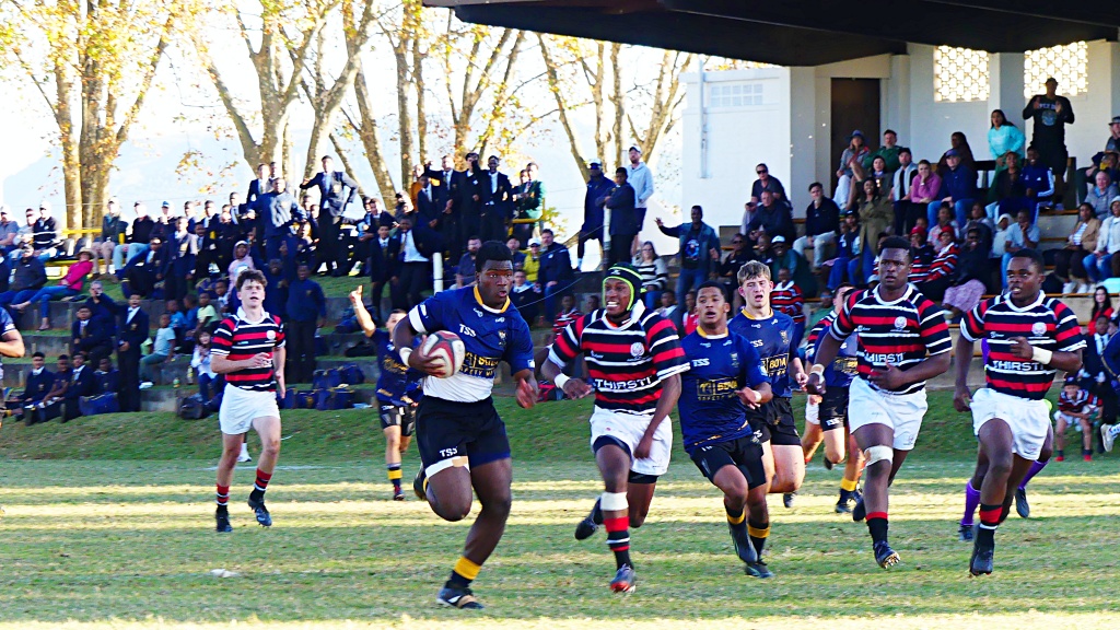 Ama Mataboge pins his ears back and charges towards the Maritzburg College try line. (Photo: Brad Morgan)