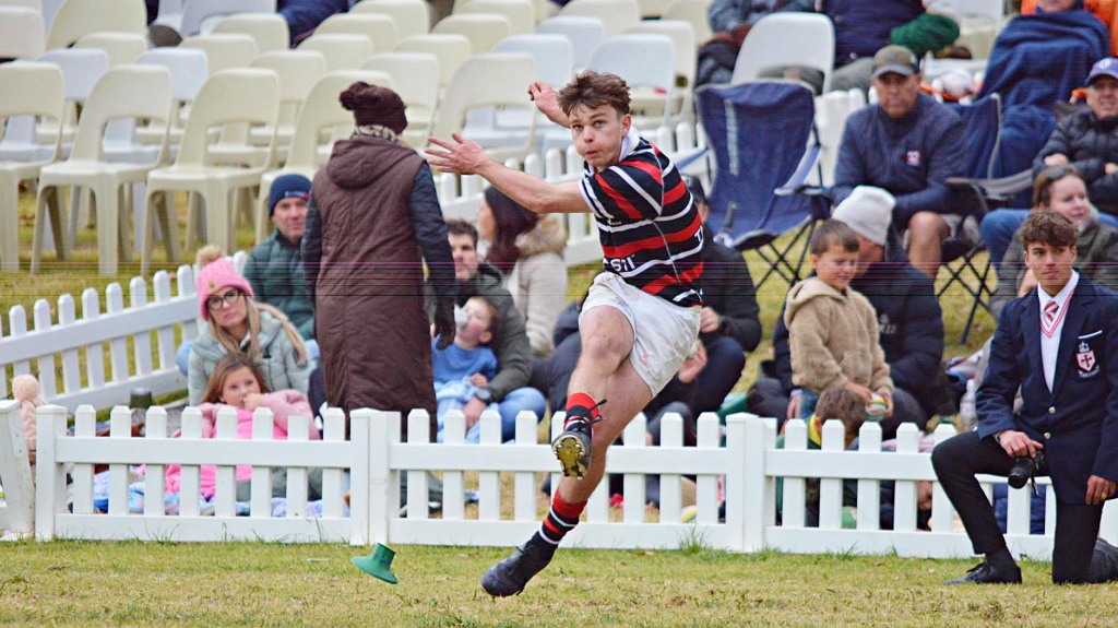 Dom du Toit's outstanding kicking has been a strength of Maritzburg College's strong season. (Photo: Maritzburg College on Facebook).