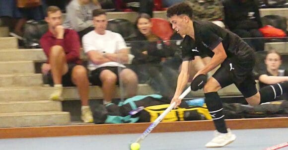 hockey-clifton-ryde-brisset-110826 Clifton 1st team shines in week two of indoor hockey league