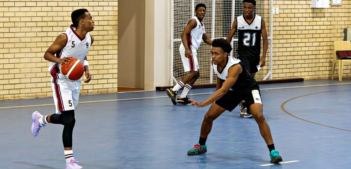 basketball-kearsney-lubanzi-mseleku-171026 Bagaria excels on world stage, Hilton 1st XI downs Kearsney